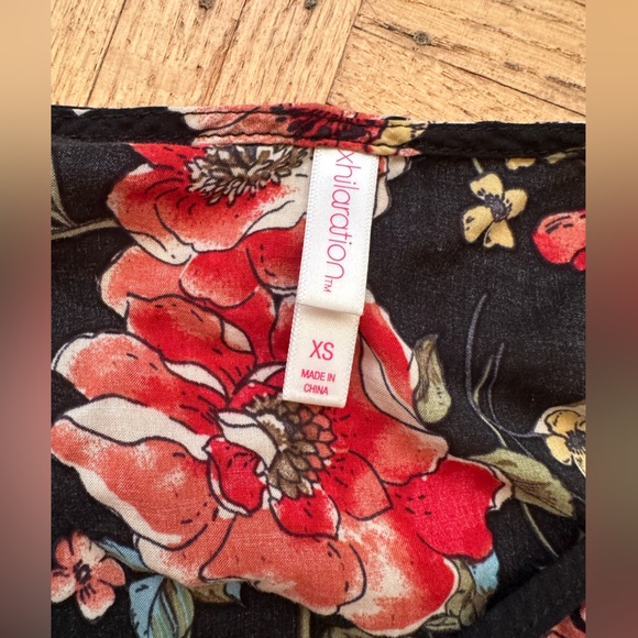 Spring flower cinched front crop top(3 for 50!) - Picture 3 of 3